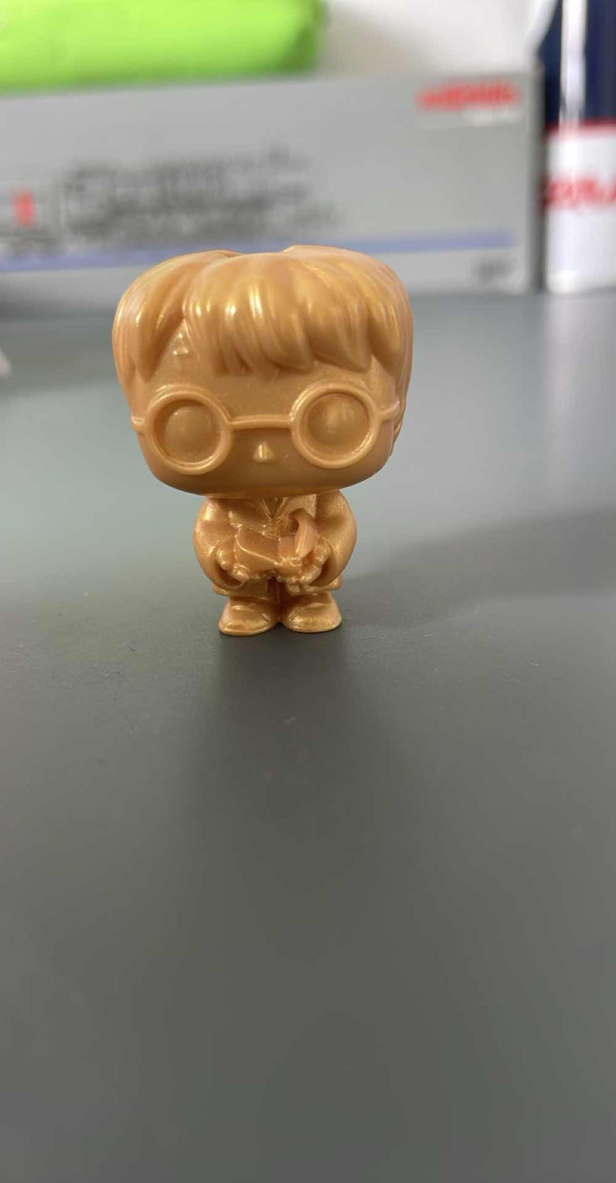 Mini-figurine Harry Potter dorée 3