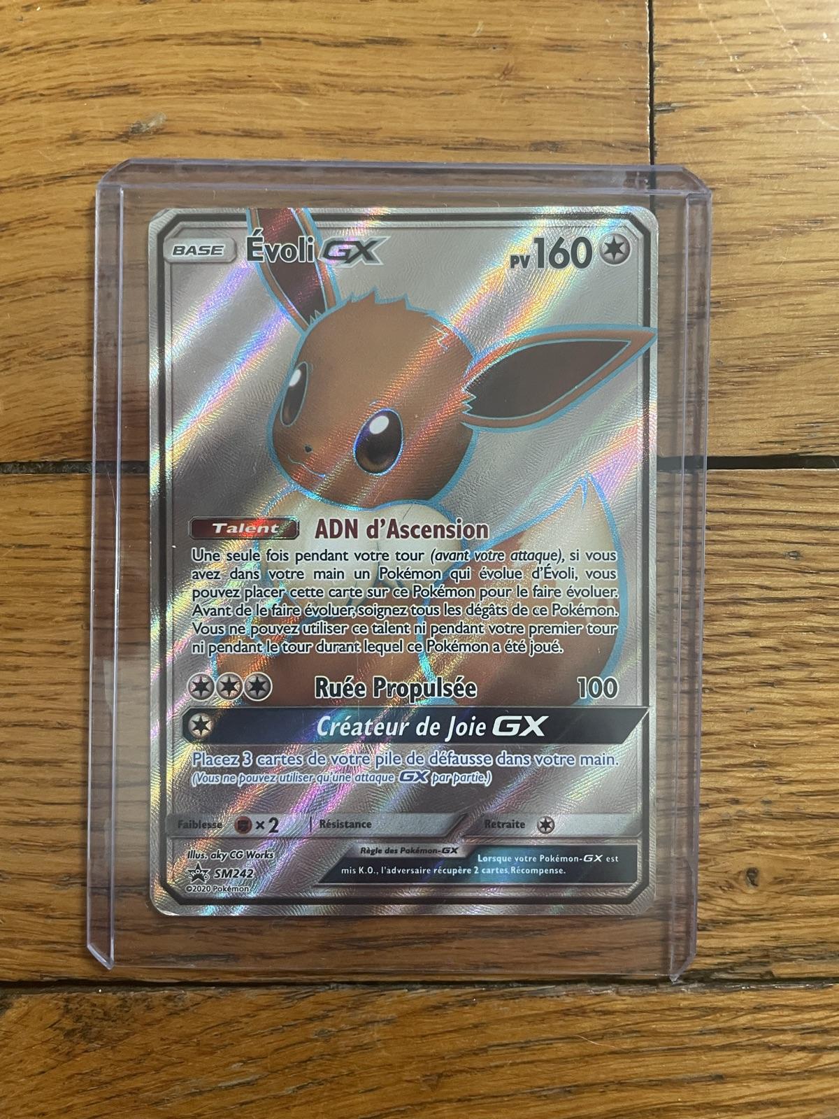 Carte Pokémon Évoli GX SM242