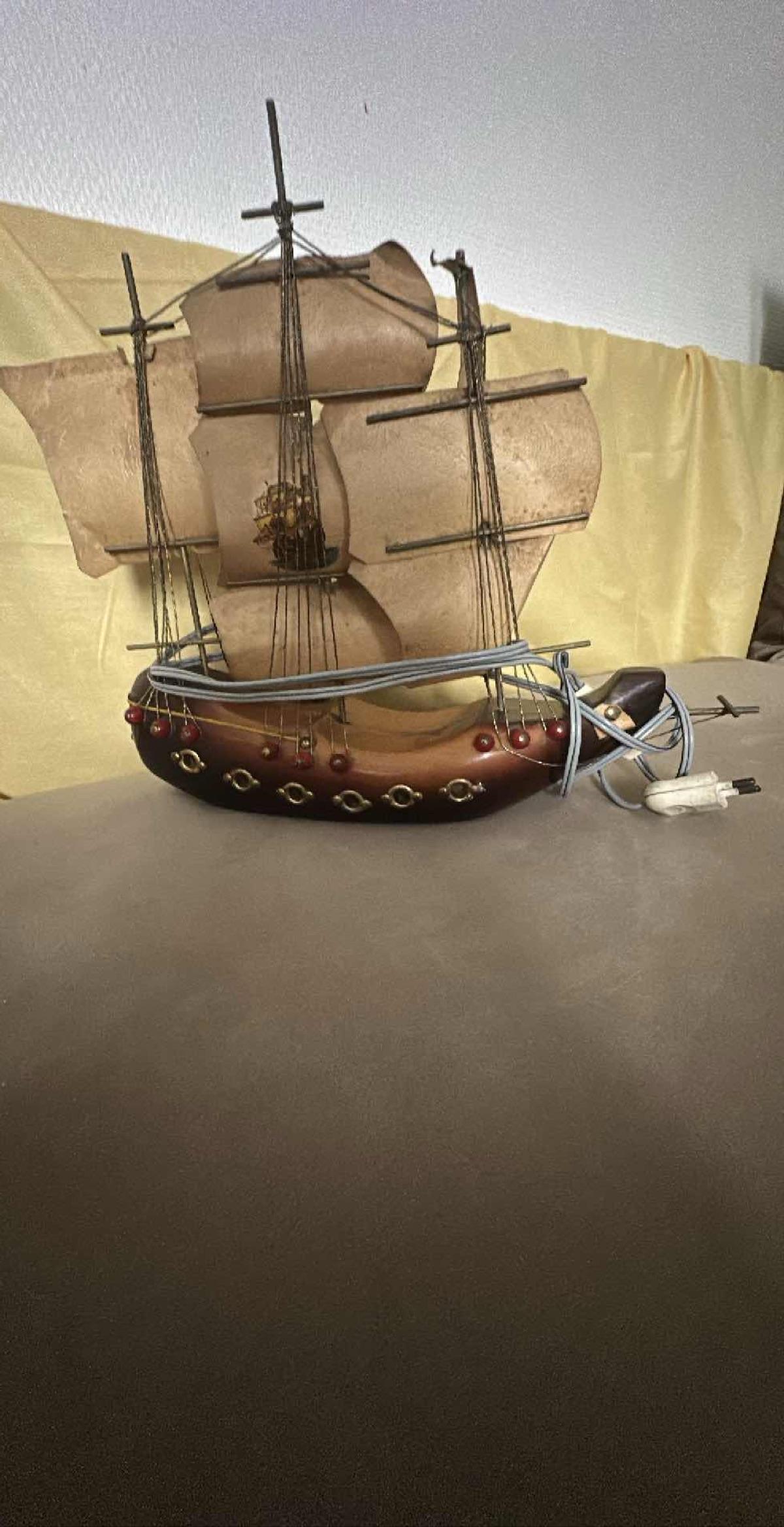 Lampe maquette de galion