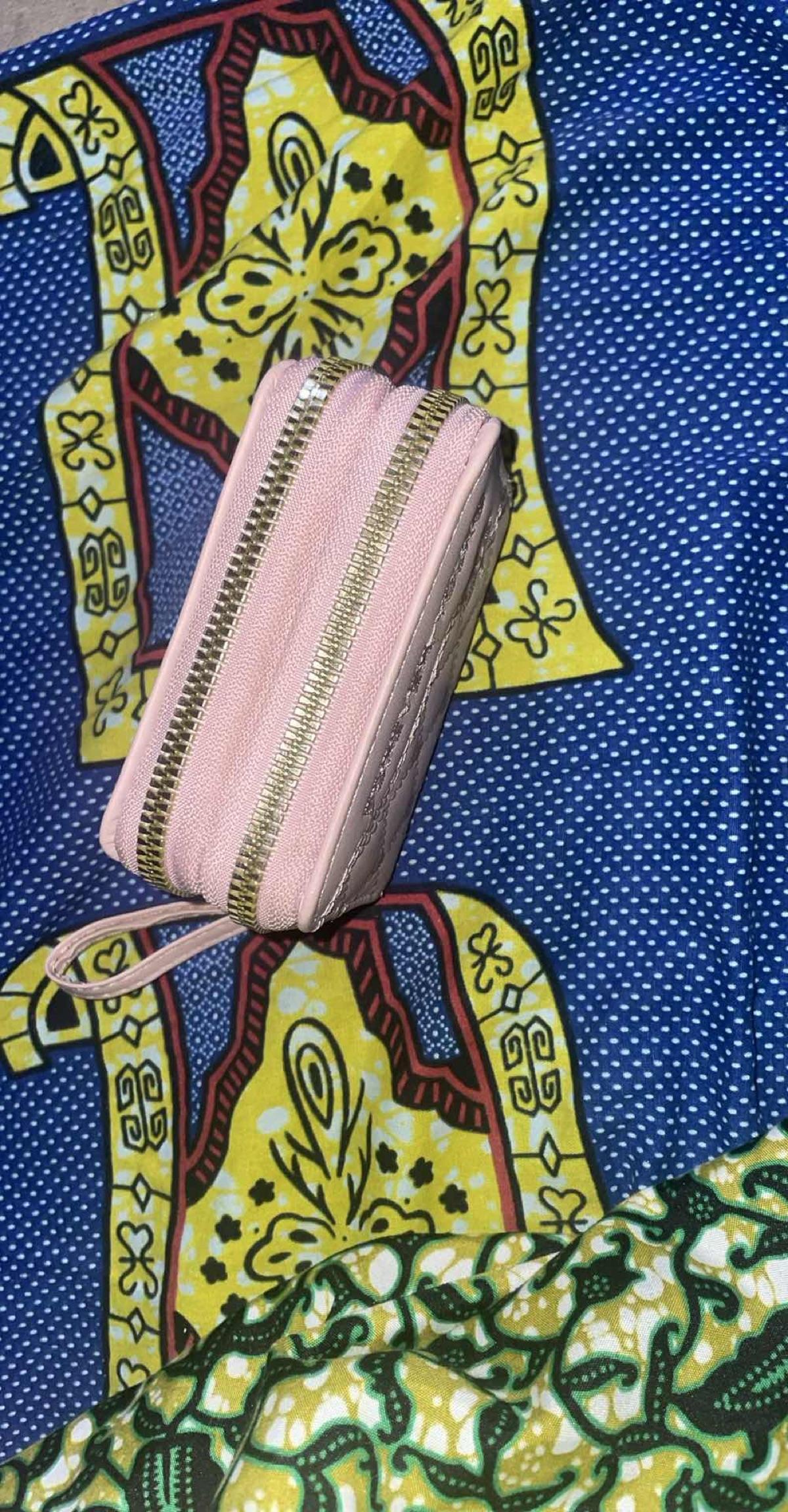 Petit portefeuille zippé rose matelassé 2