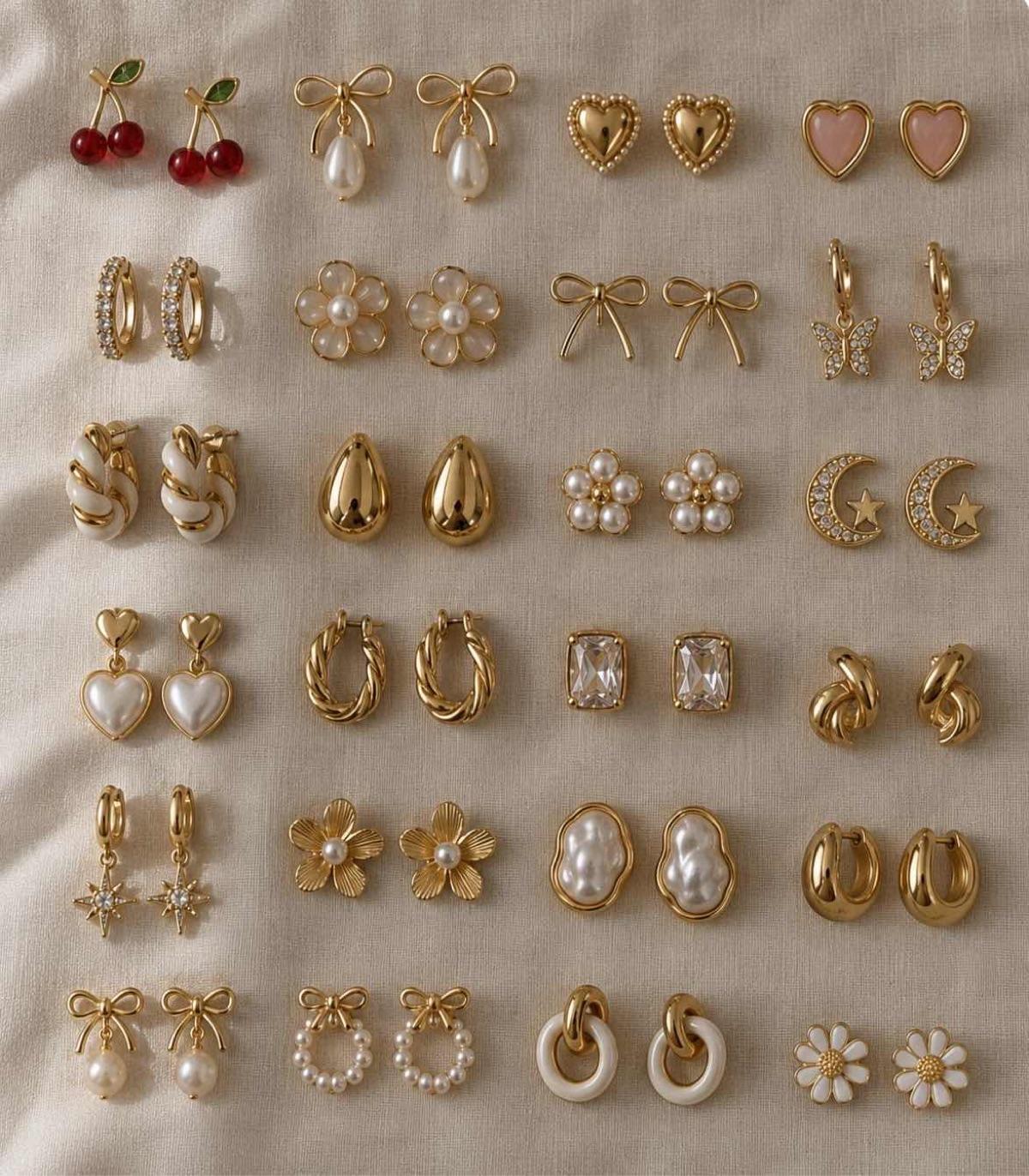 Lot de bijoux fantaisie dorés (bracelets et boucles d'oreilles) 2