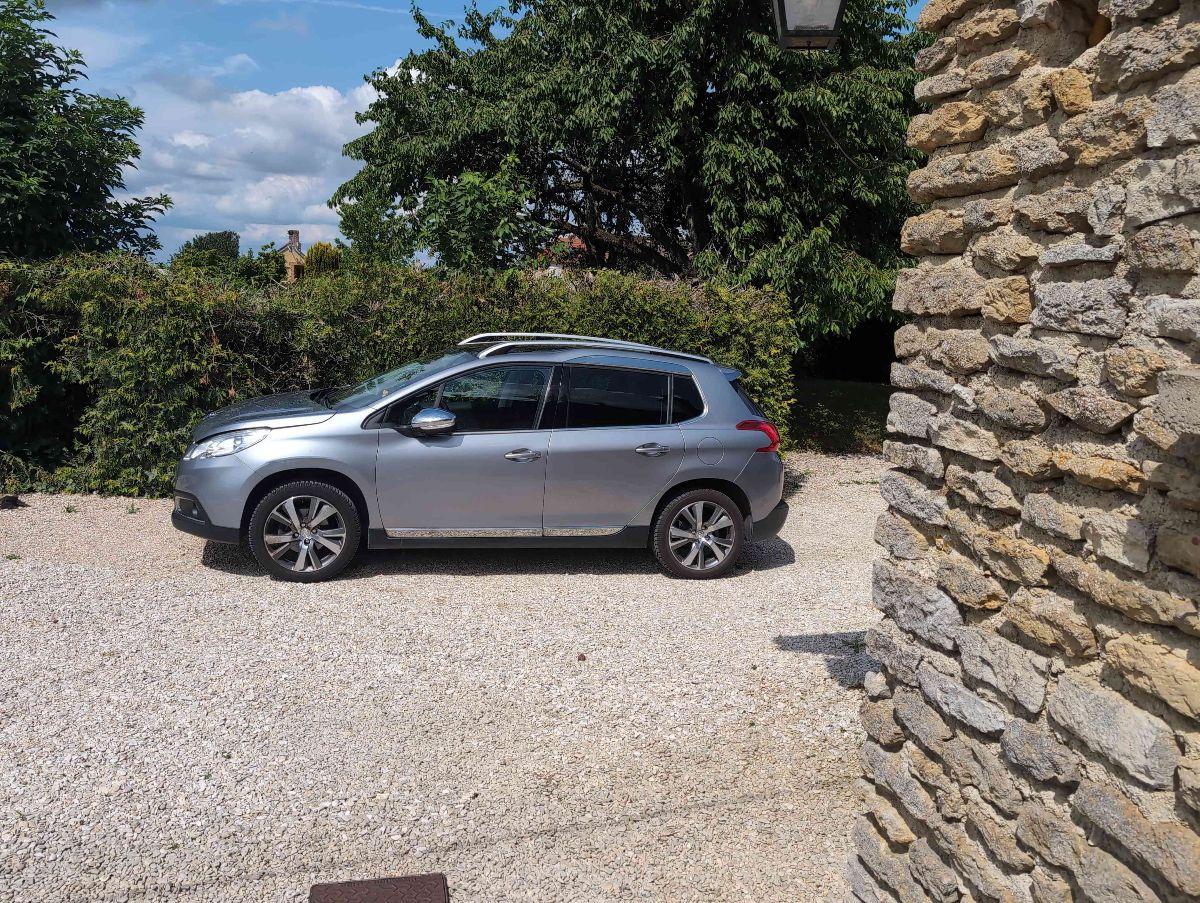 Peugeot 2008 I (phase 2) Féline 1.2 Puretech 2