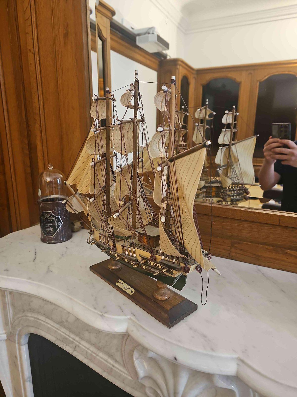 Maquette de voilier trois-mâts type HMS Victory 2